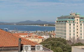 Vista Mare: Moderno Loft al Centro di Alghero